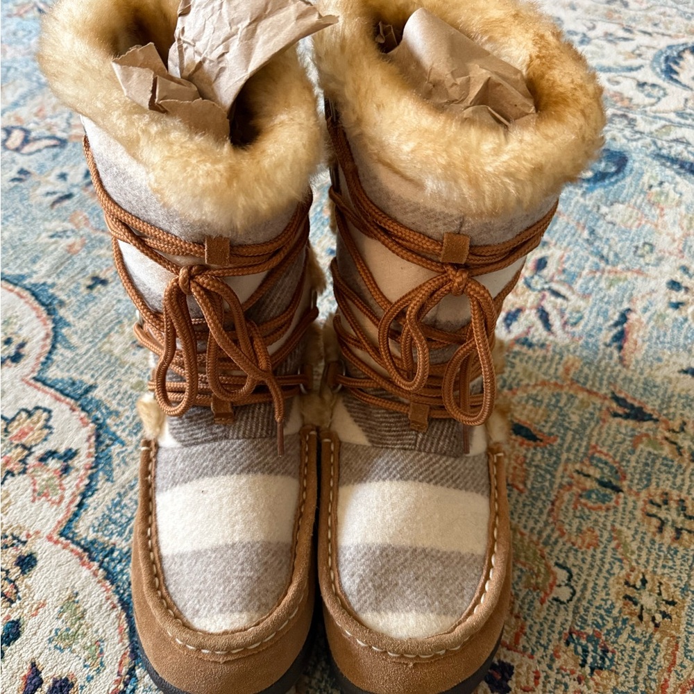 Woolrich Brown and Cream Lace Up Boots size 10